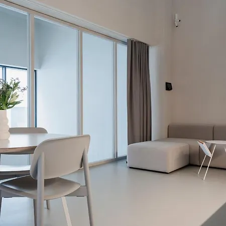 Minimalist Urban Loft In * Nagyszombat