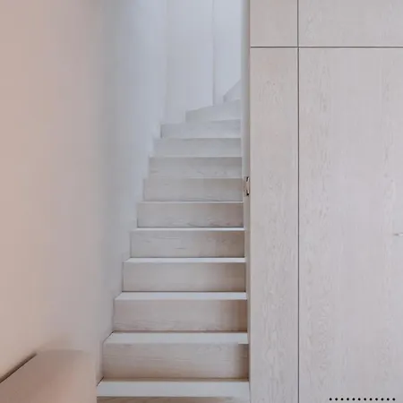 Minimalist Urban Loft In