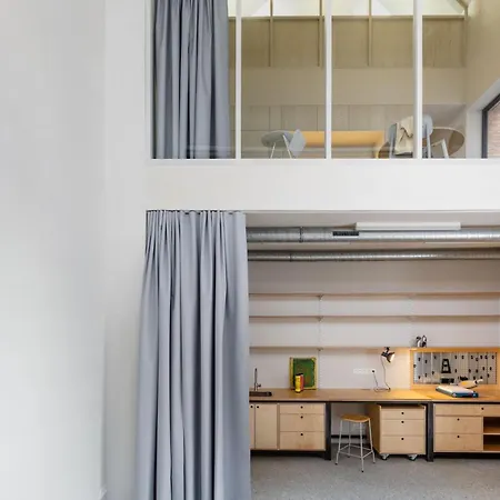 Minimalist Urban Loft In Lejlighed